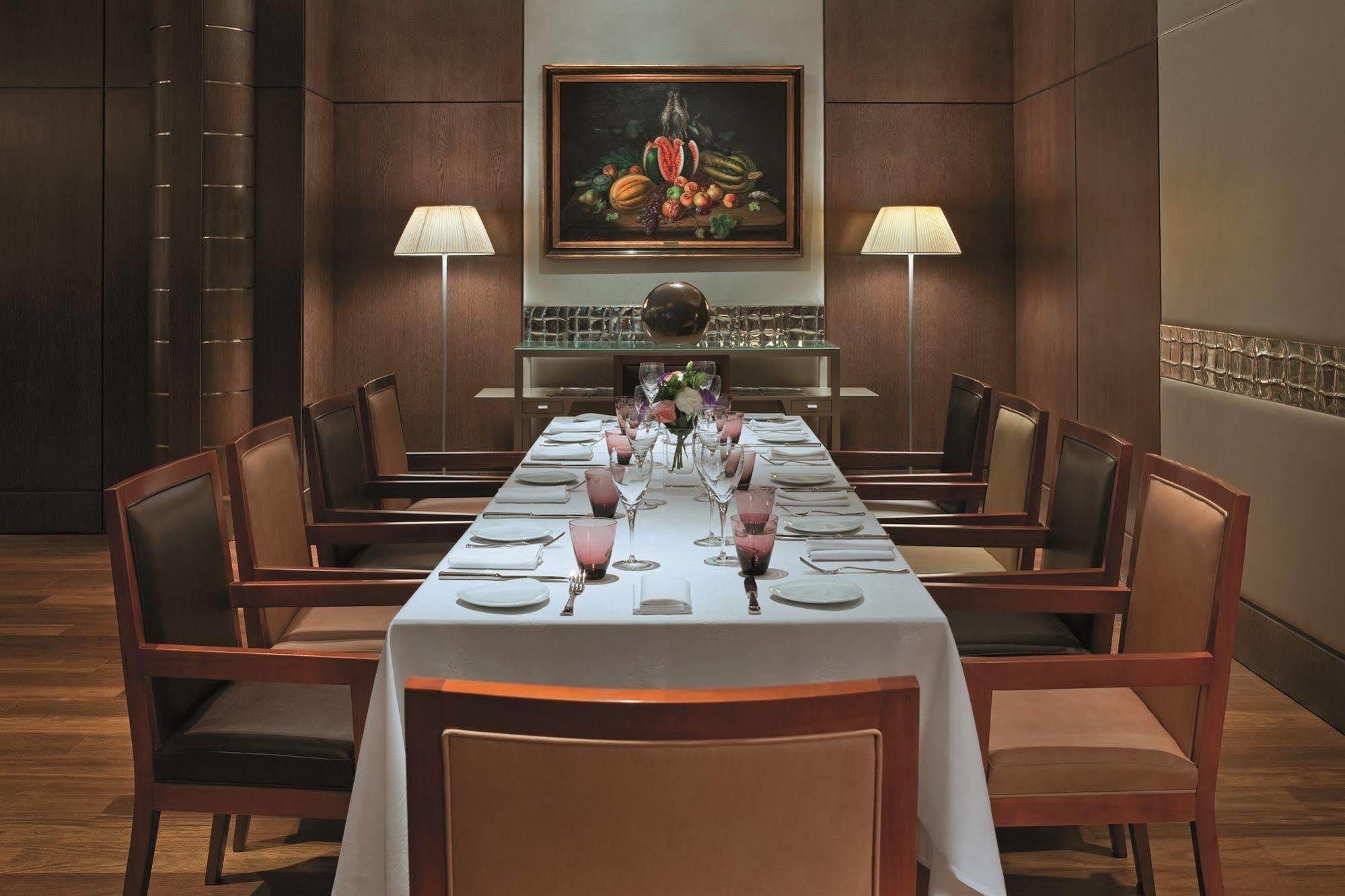 Alvear Art Hotel Буенос-Айрес Екстер'єр фото A private dining room at the restaurant